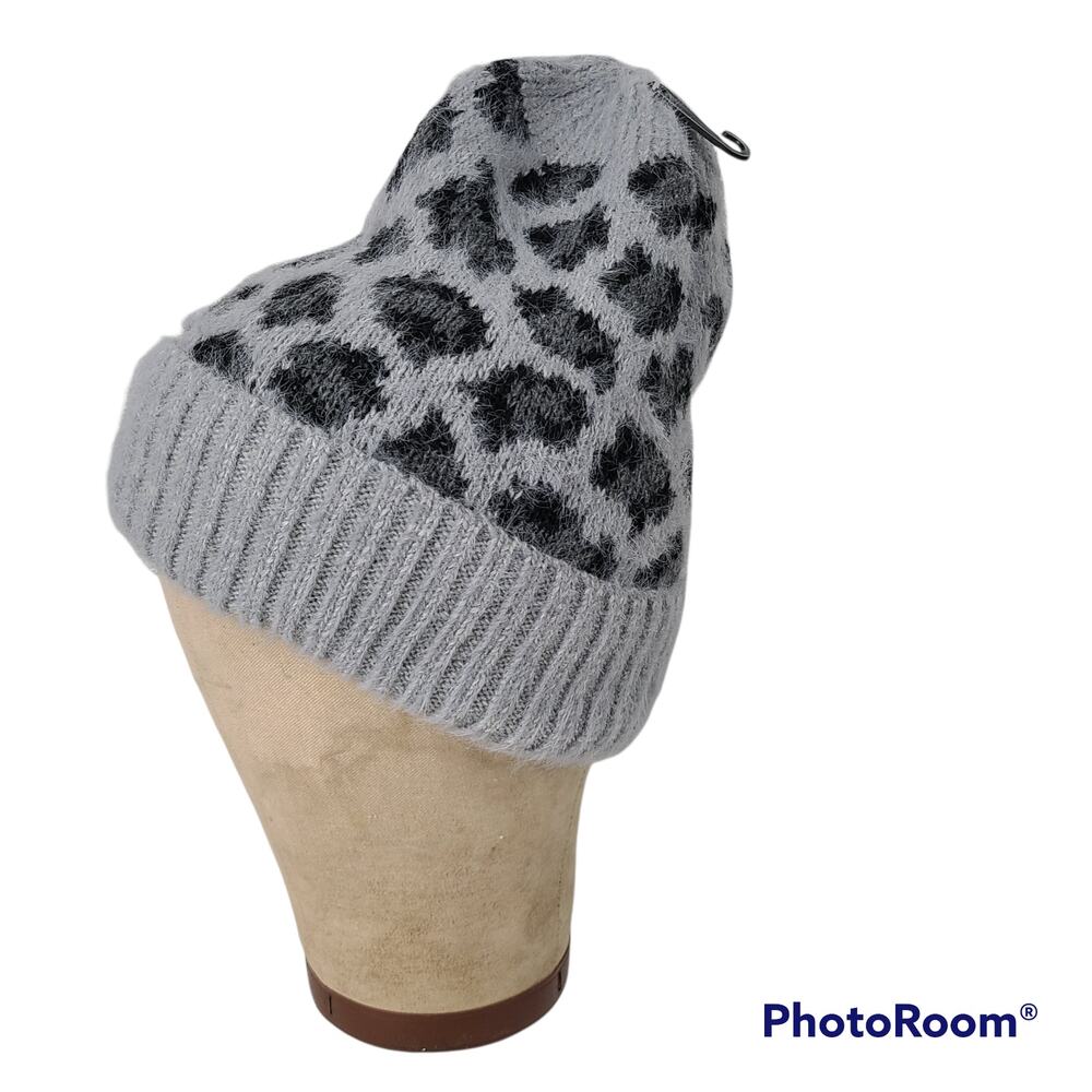 New gray leopard knit stocking cap NWT animal